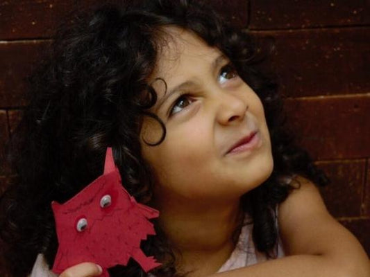 ¿Cómo podemos enseñarles a nuestros hijos acerca de las emociones?
